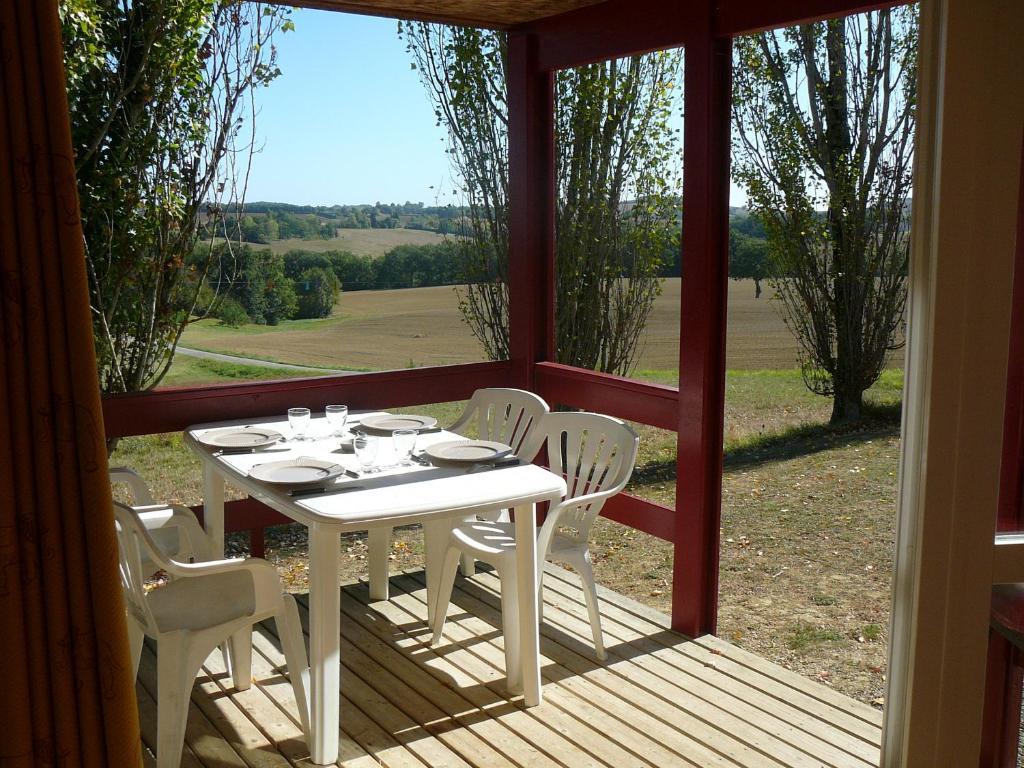 Les Chalets Des Mousquetaires Mirepoix (Gers) Quarto foto